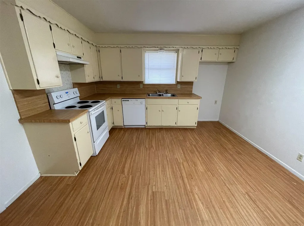 204 Cedar Lane Tolar TX 76476