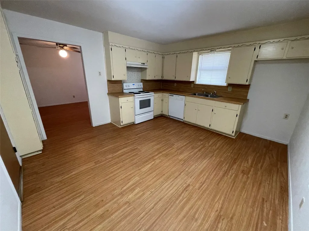 204 Cedar Lane Tolar TX 76476