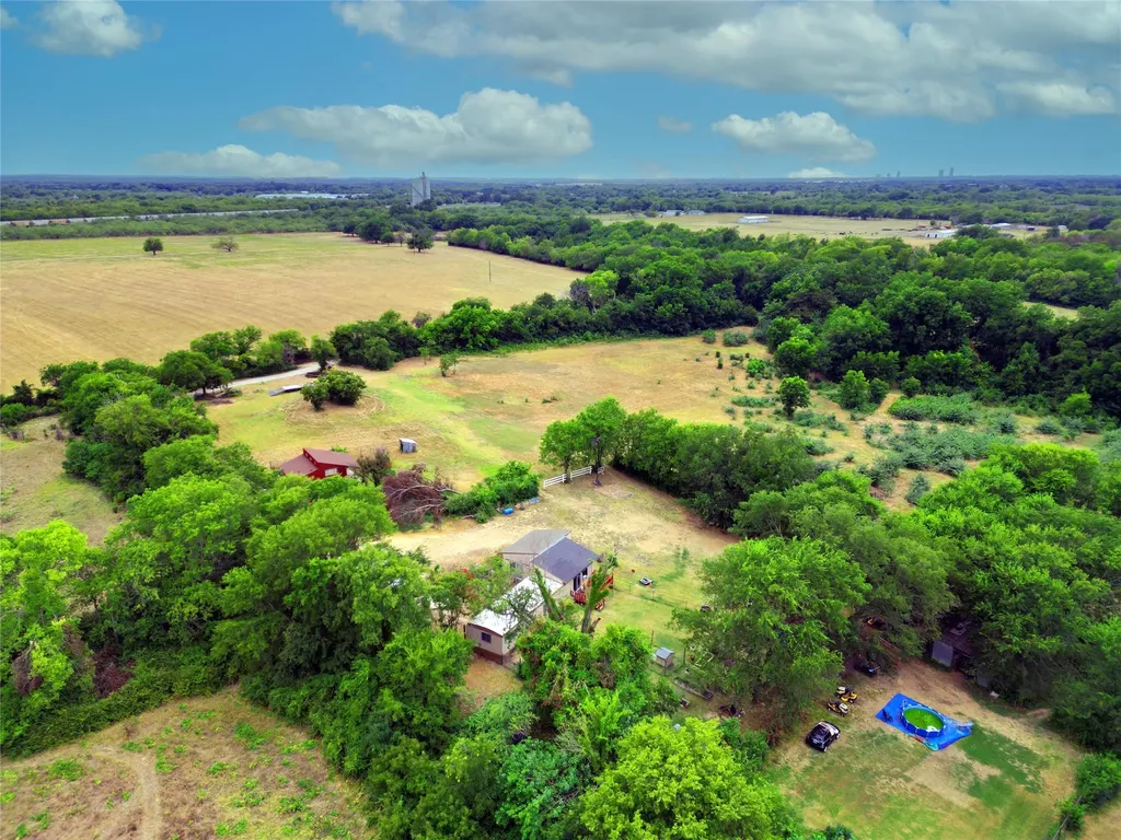 4583 La Croix Road Denton TX 76208