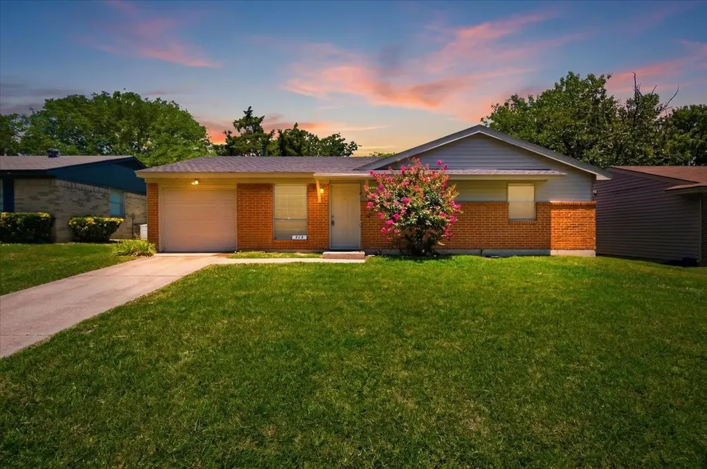 715 Thrush Avenue Duncanville TX 75116
