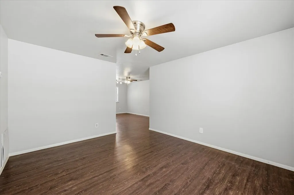 715 Thrush Avenue Duncanville TX 75116