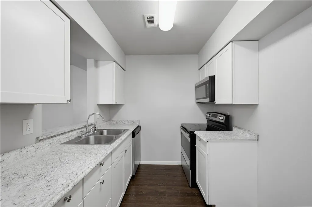715 Thrush Avenue Duncanville TX 75116