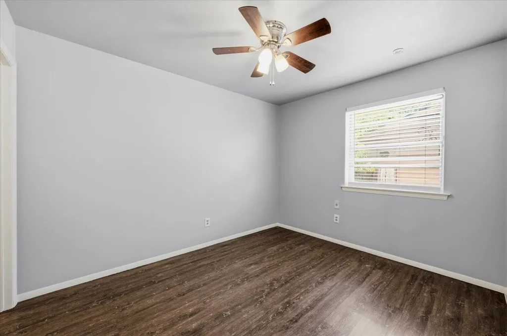 715 Thrush Avenue Duncanville TX 75116