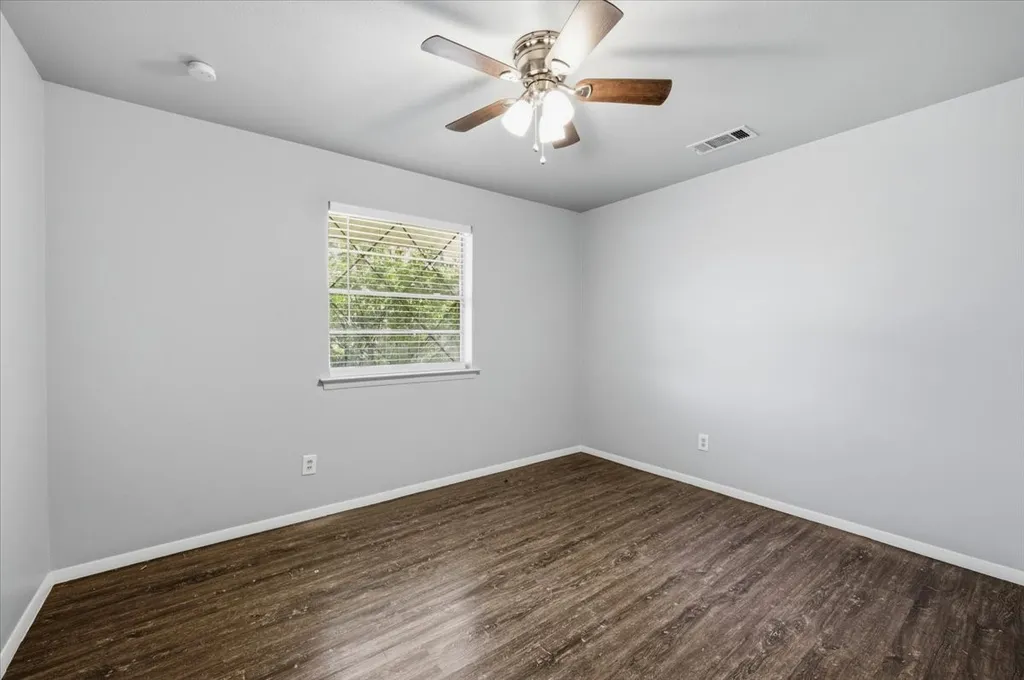 715 Thrush Avenue Duncanville TX 75116