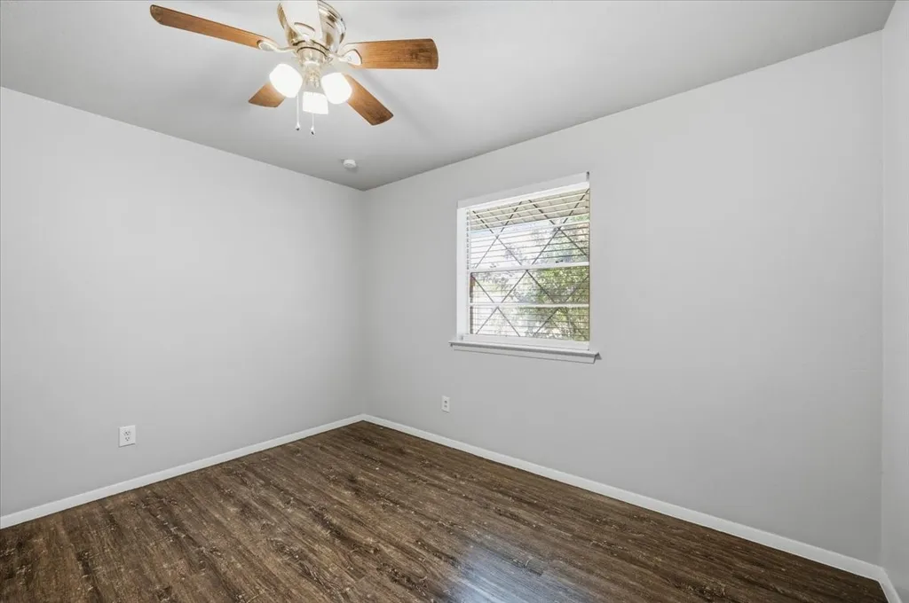 715 Thrush Avenue Duncanville TX 75116