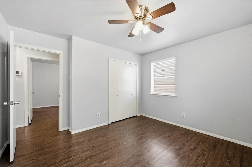 715 Thrush Avenue Duncanville TX 75116