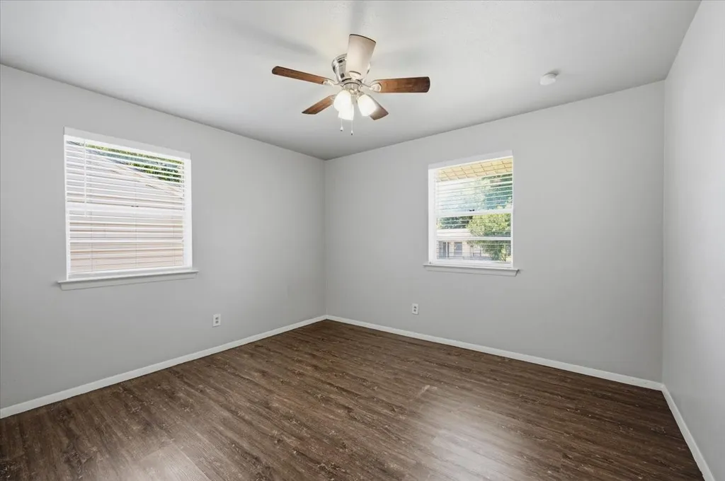 715 Thrush Avenue Duncanville TX 75116