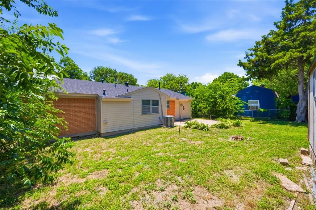 715 Thrush Avenue Duncanville TX 75116