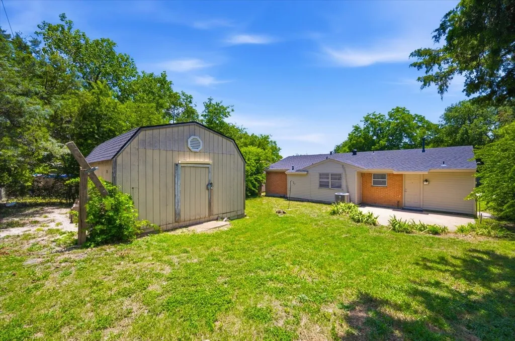 715 Thrush Avenue Duncanville TX 75116