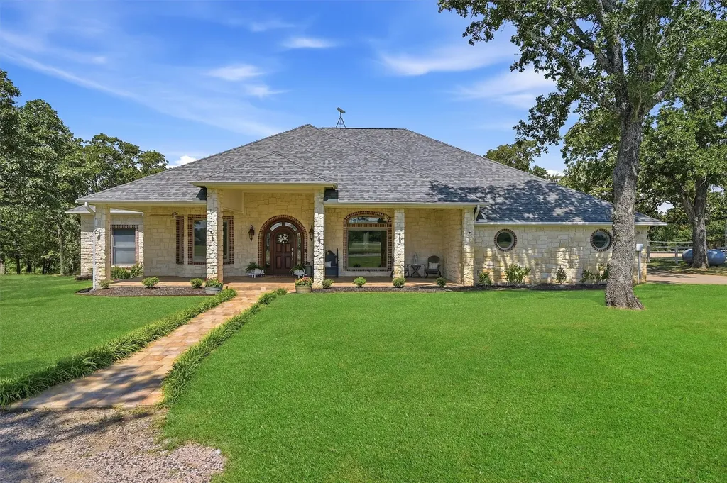 171 Briar Creek Road Whitesboro TX 76273