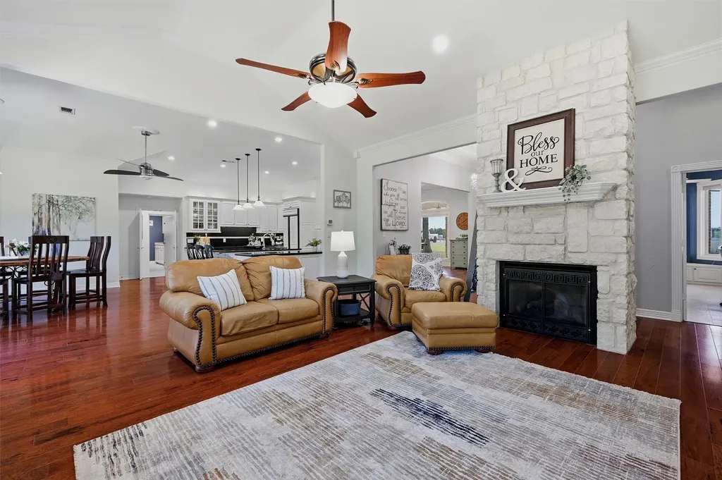 171 Briar Creek Road Whitesboro TX 76273