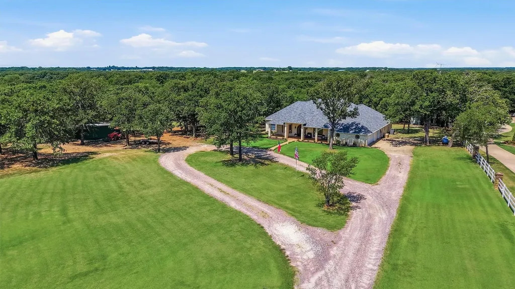 171 Briar Creek Road Whitesboro TX 76273