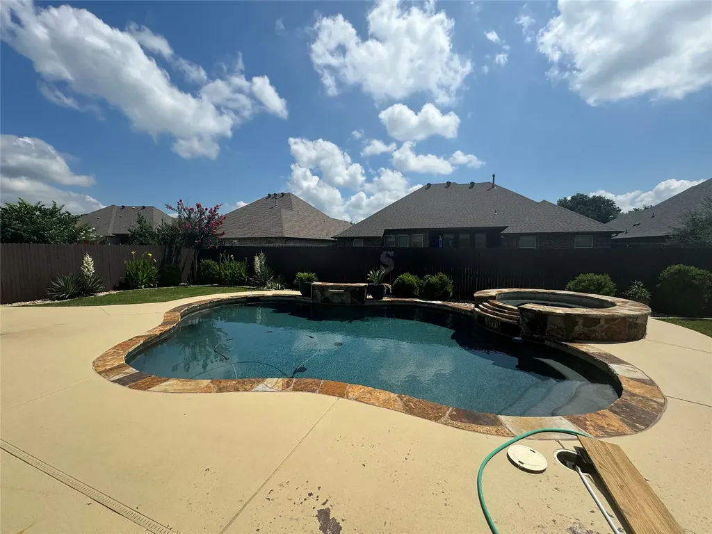 917 Joshua Court Granbury TX 76048