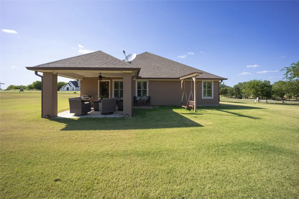 135 Turnberry Lane Corsicana TX 75110