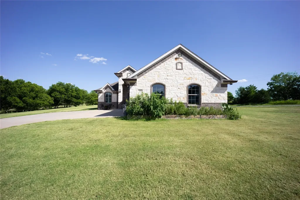135 Turnberry Lane Corsicana TX 75110
