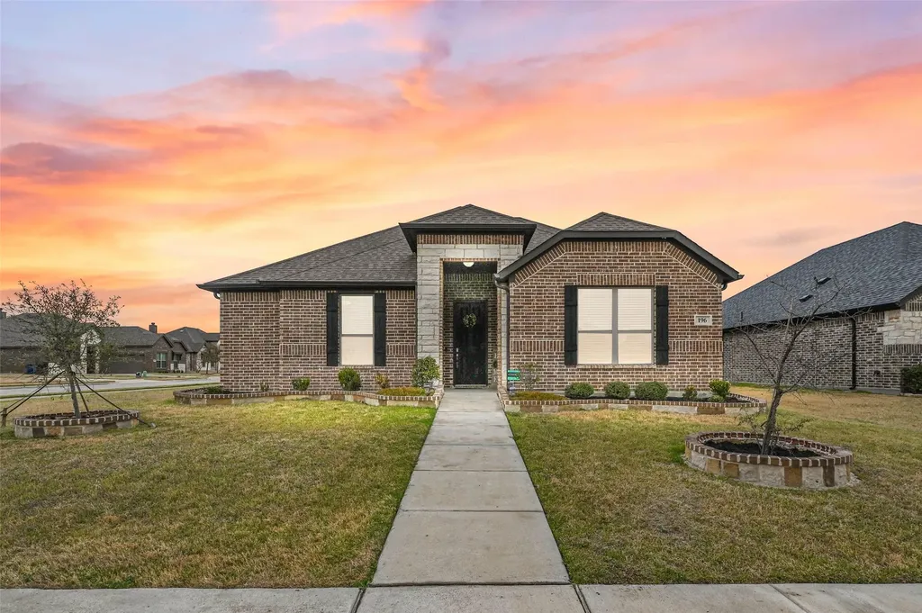 196 Lady Bird Waxahachie TX 75165