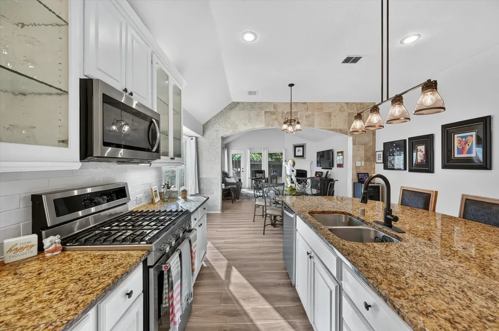 8021 Branch Hollow Trail Fort Worth TX 76123