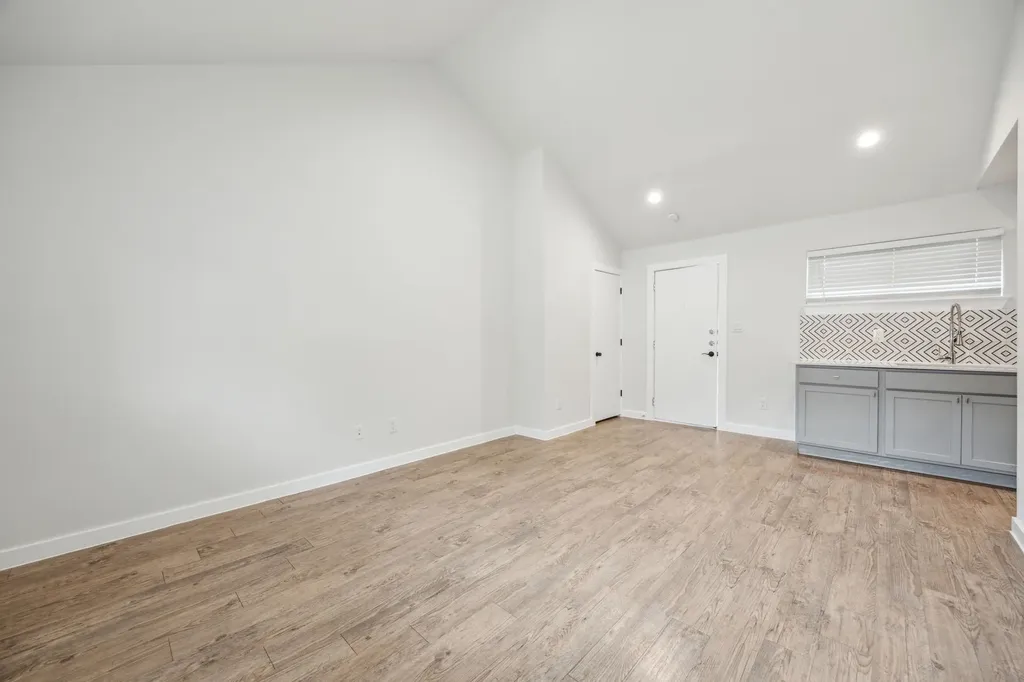 5018 San Jacinto Street Dallas TX 75206