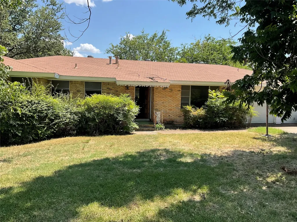 6201 Rocky Point Trail Lake Worth TX 76135
