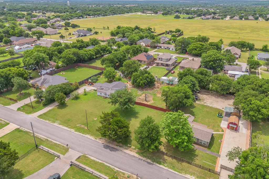 816 Balkan Drive Lancaster TX 75134