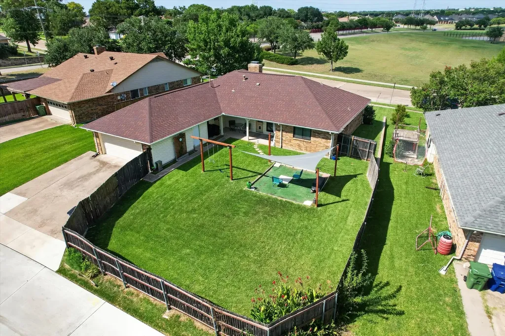 2226 Carmel Drive Carrollton TX 75006