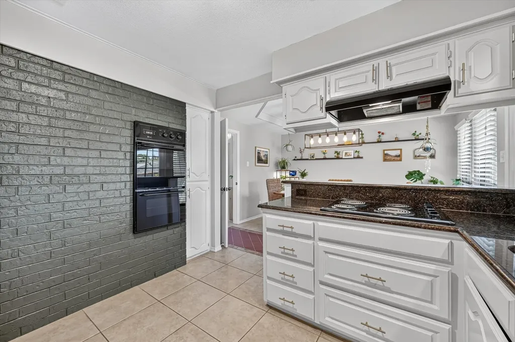 2226 Carmel Drive Carrollton TX 75006
