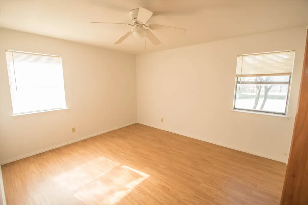 712 N Keith Street Granbury TX 76048