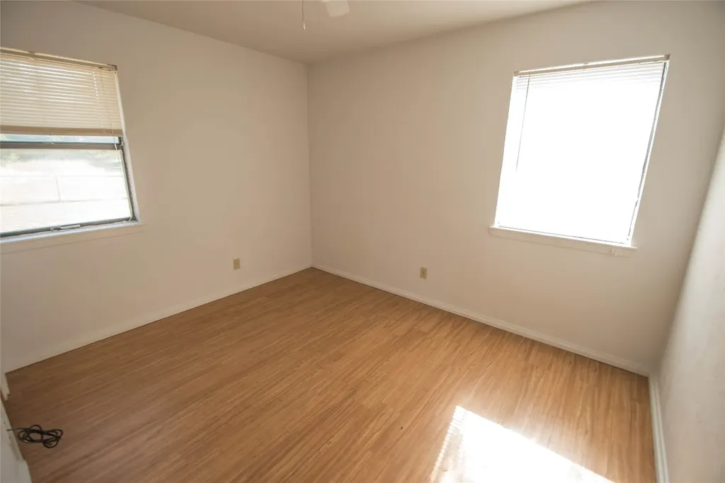 712 N Keith Street Granbury TX 76048