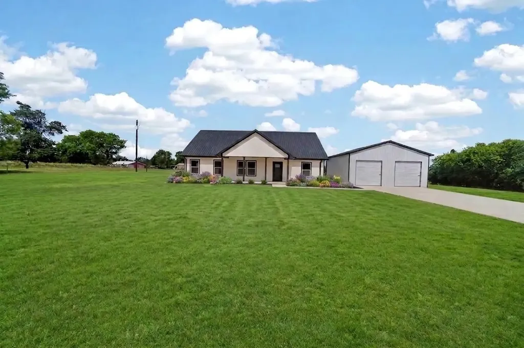 17814 County Road 285 Arp TX 75750