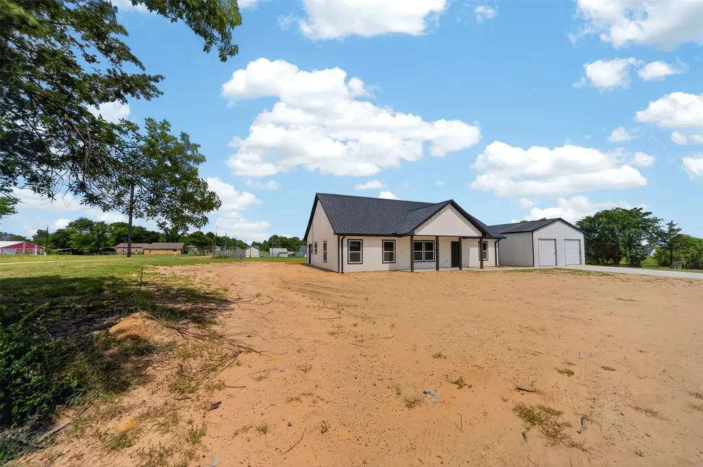 17814 County Road 285 Arp TX 75750
