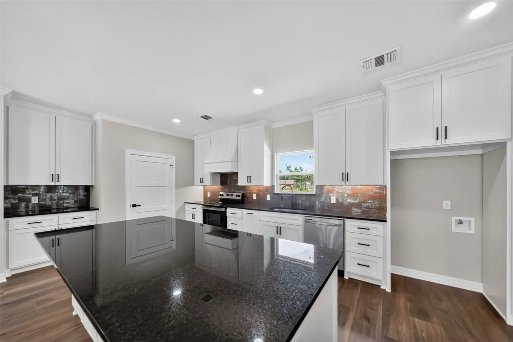 17814 County Road 285 Arp TX 75750
