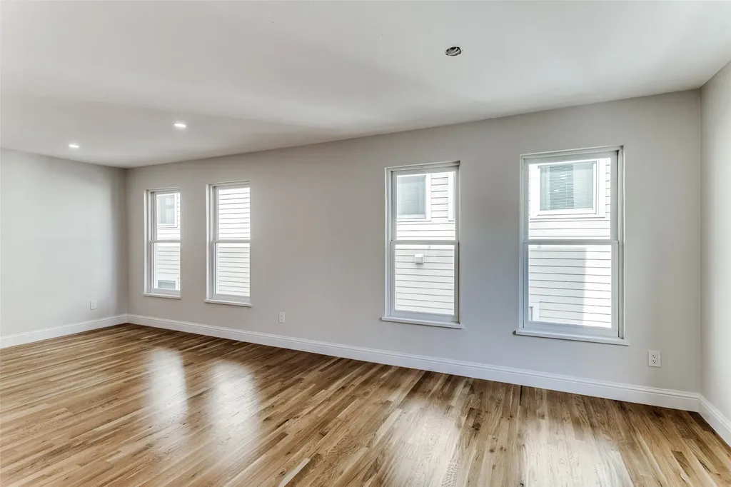 2214 Routh Street Dallas TX 75201