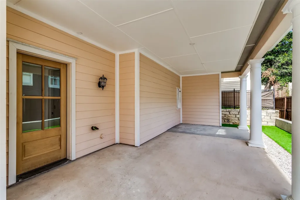 2214 Routh Street Dallas TX 75201