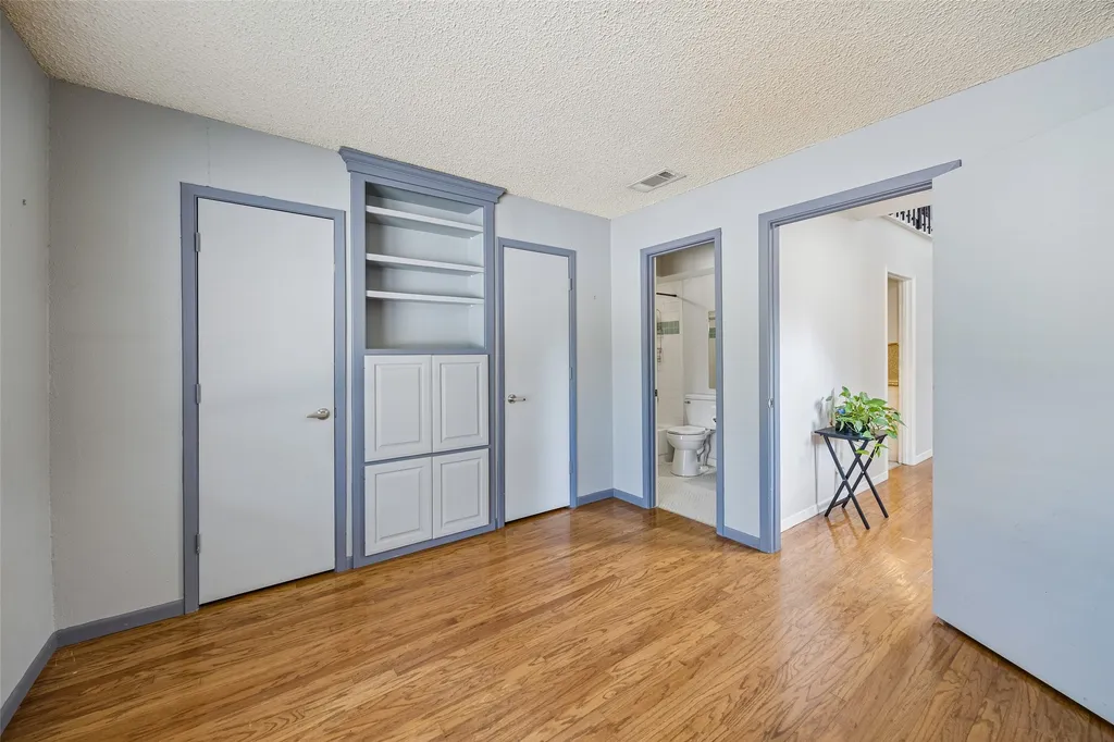 9149 Emberglow Lane Dallas TX 75243