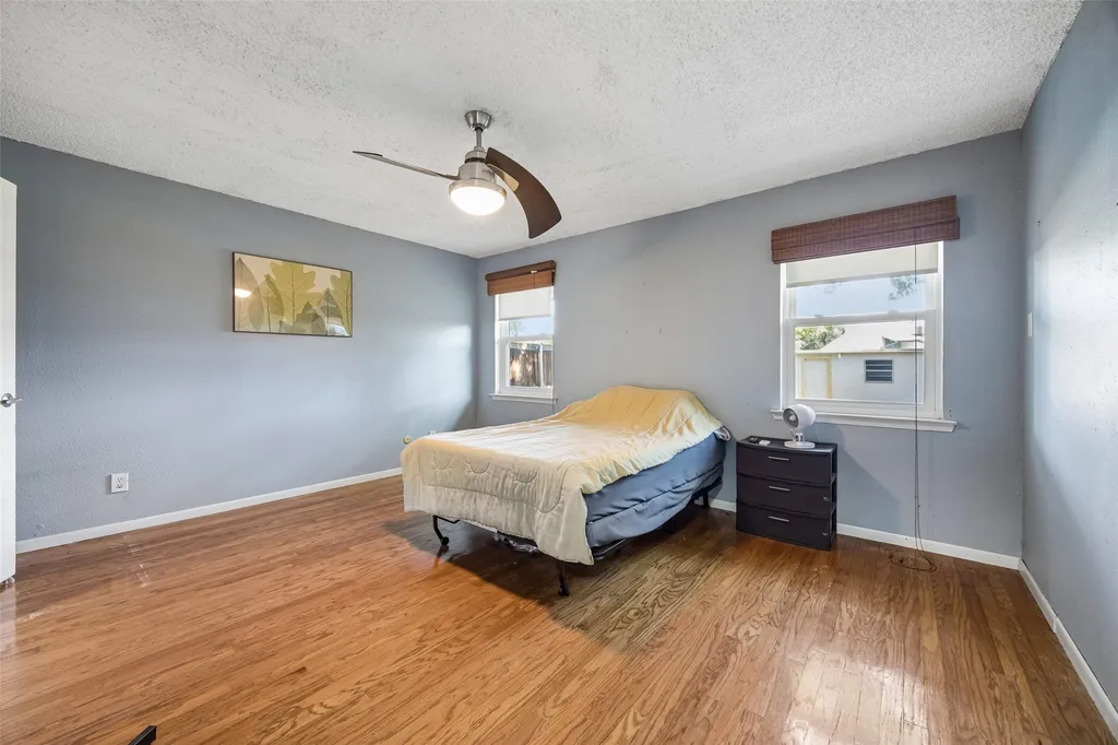 9149 Emberglow Lane Dallas TX 75243