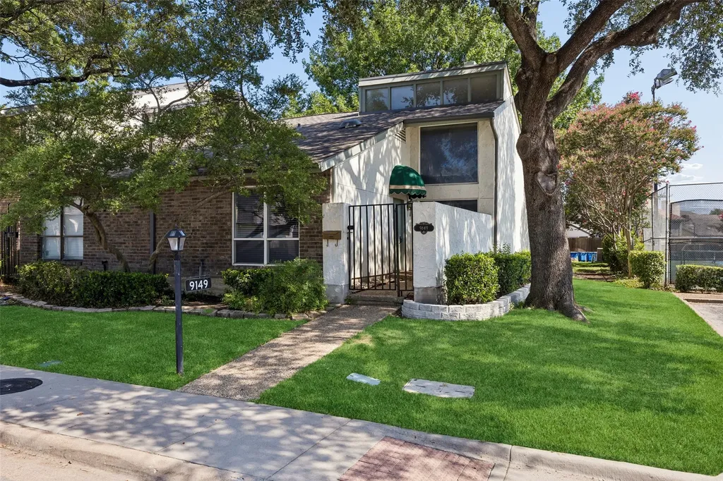 9149 Emberglow Lane Dallas TX 75243