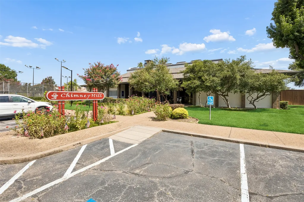 9149 Emberglow Lane Dallas TX 75243