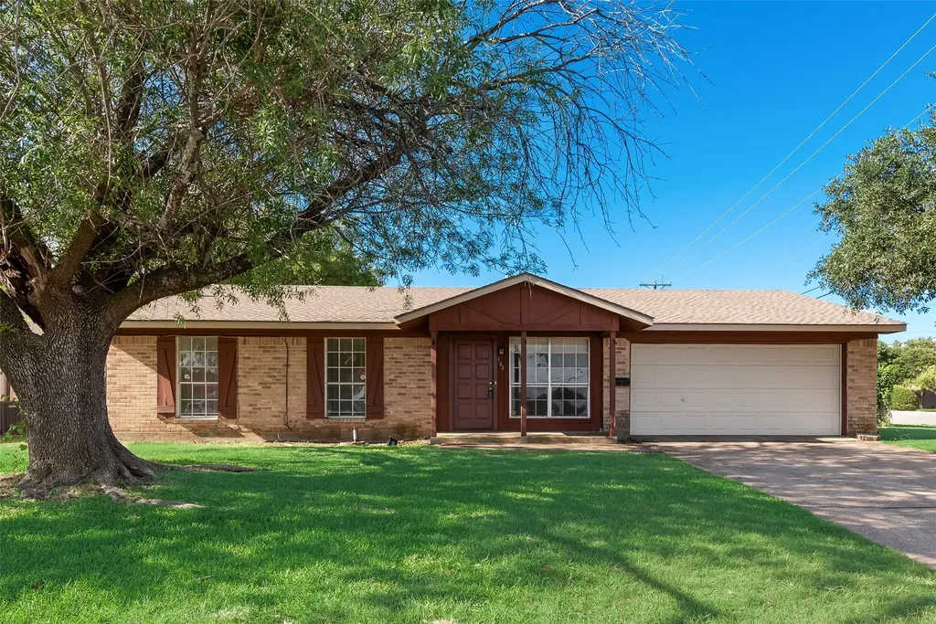 102 Silver Creek Drive Duncanville TX 75137
