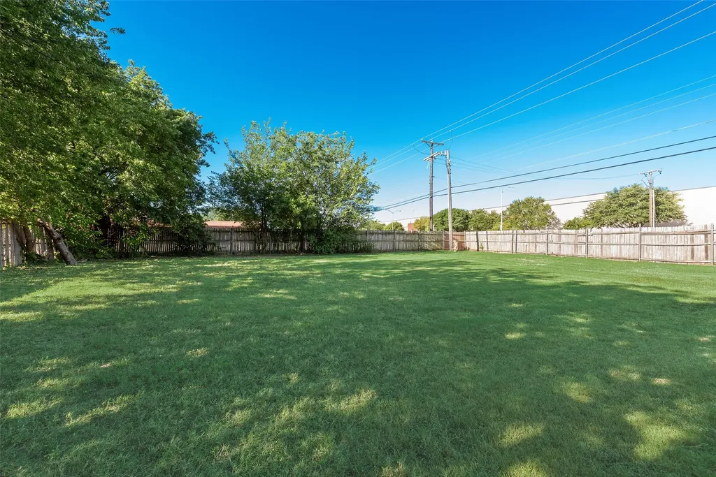 102 Silver Creek Drive Duncanville TX 75137