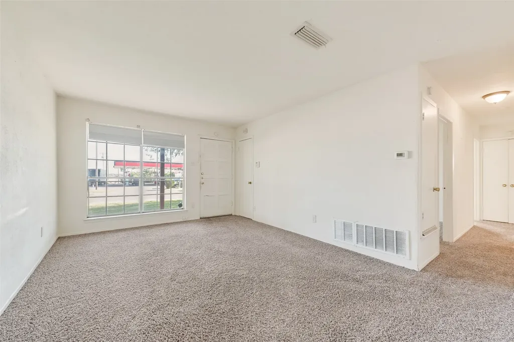 102 Silver Creek Drive Duncanville TX 75137