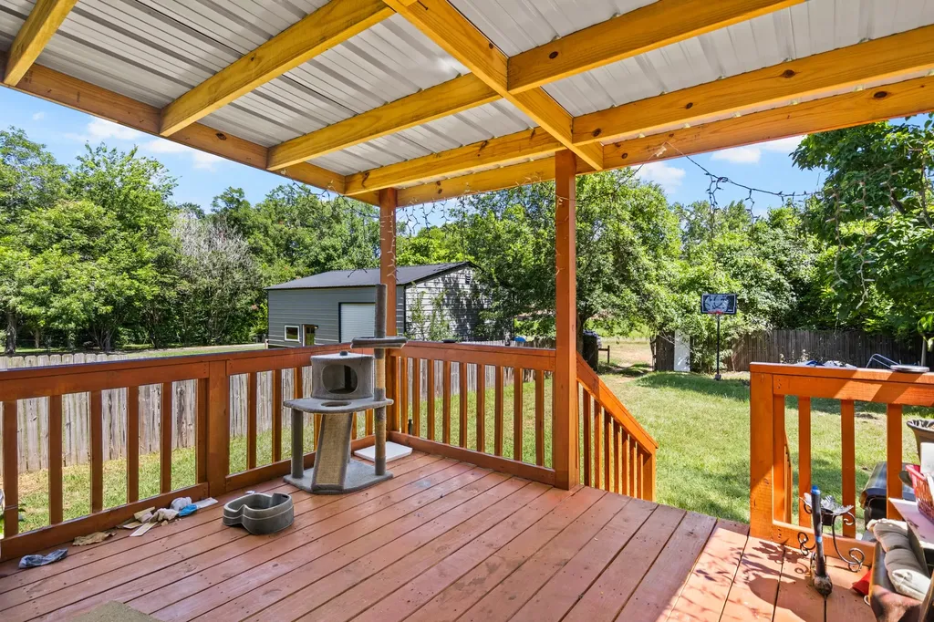 720 Buffalo Street Gilmer TX 75644