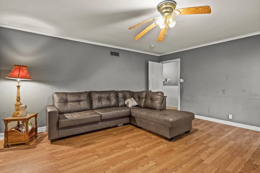 720 Buffalo Street Gilmer TX 75644