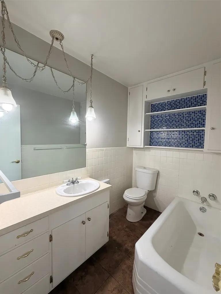 504 N Elm Street Comanche TX 76442