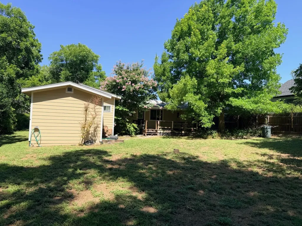 504 N Elm Street Comanche TX 76442