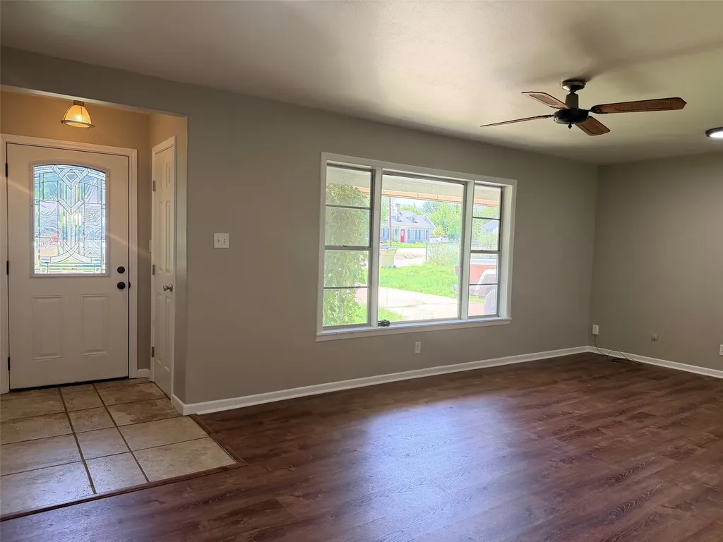 504 N Elm Street Comanche TX 76442