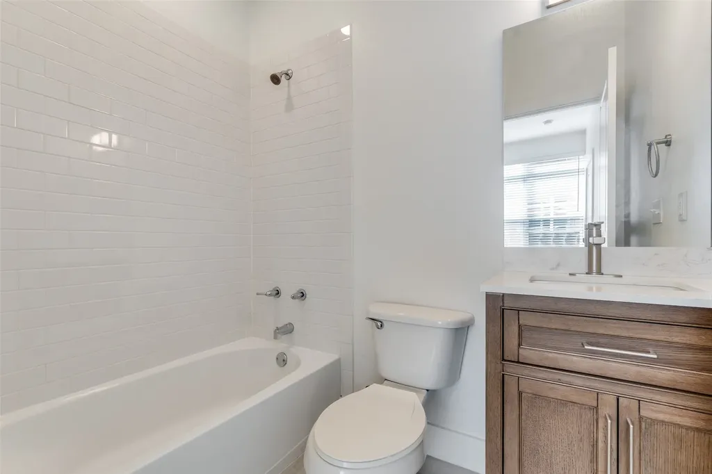 5711 Ross Avenue Dallas TX 75206