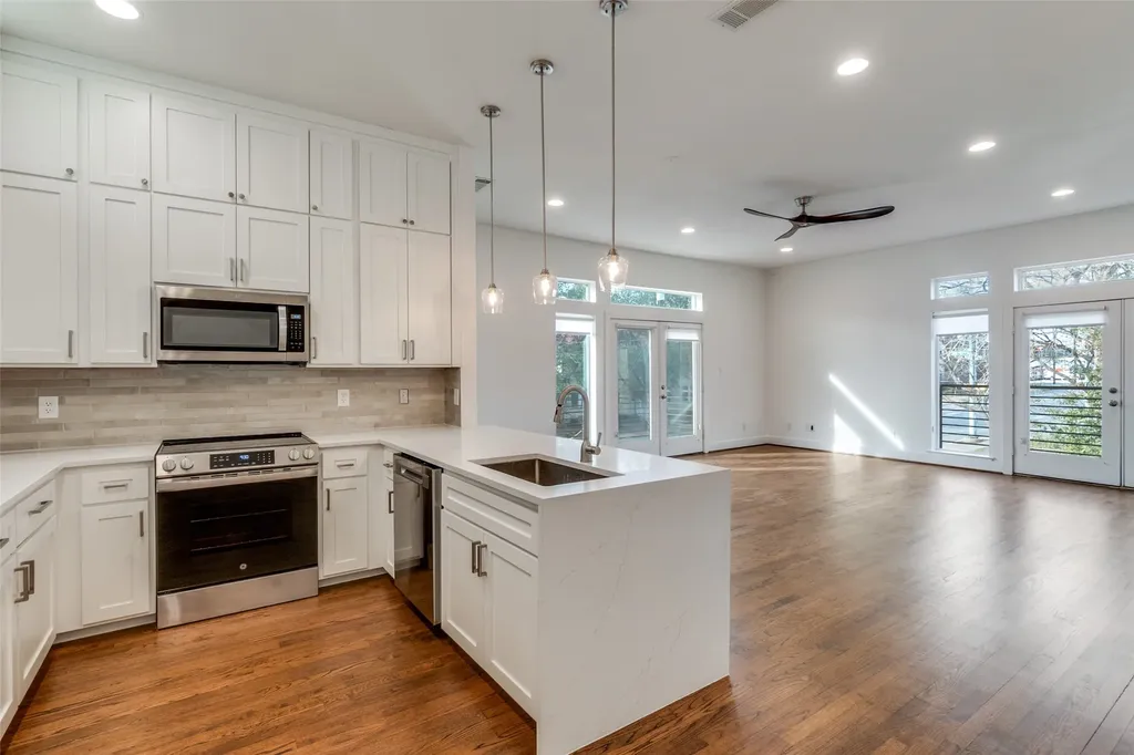 5711 Ross Avenue Dallas TX 75206