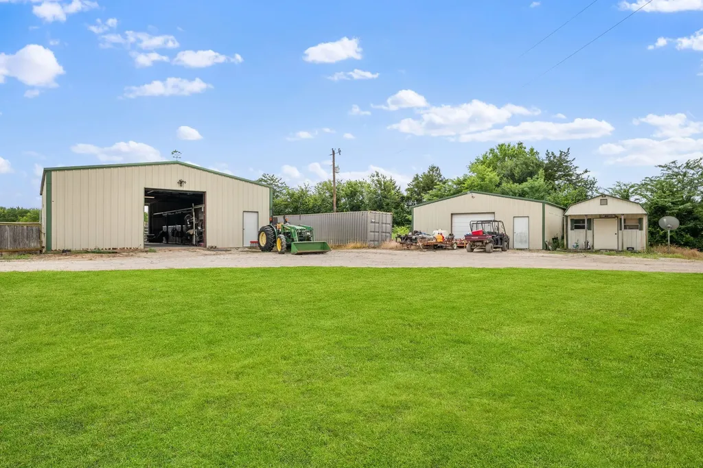 27809 W Us Highway 82 Sherman TX 75092