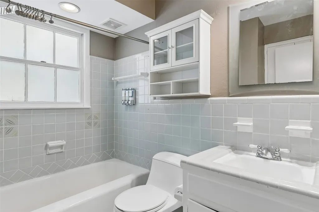 703 S Weatherred Drive Richardson TX 75080
