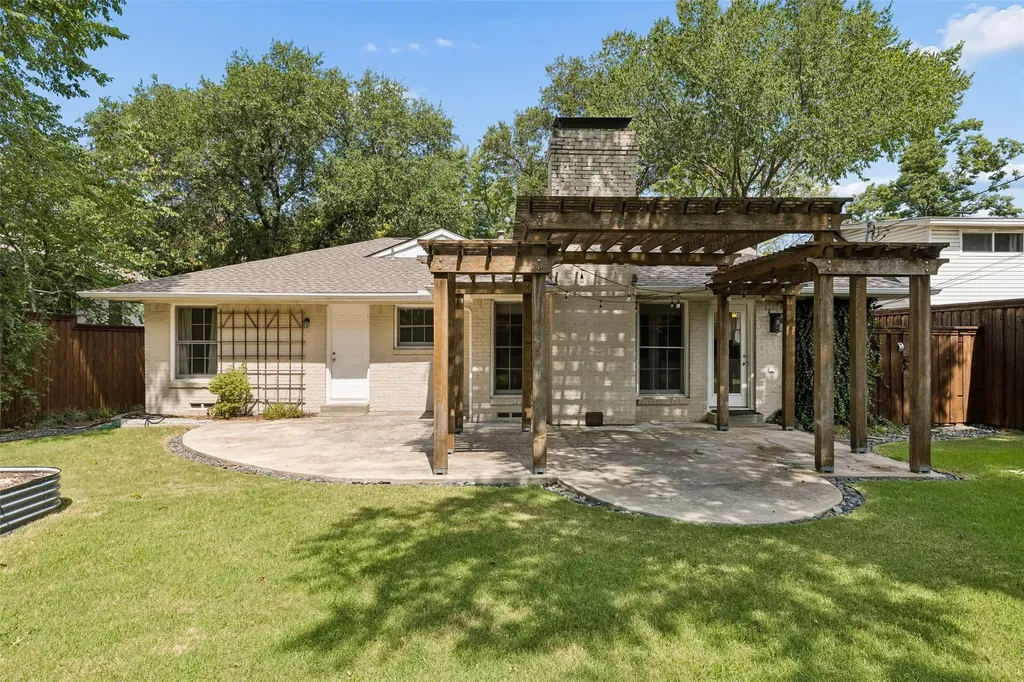 703 S Weatherred Drive Richardson TX 75080